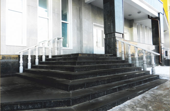 Галерея